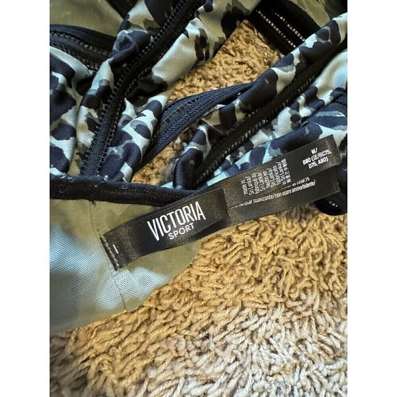 Victorias Secret Womens Sports Bra Size Medium Green Camo Gym Workout Running - Picture 5 of 6